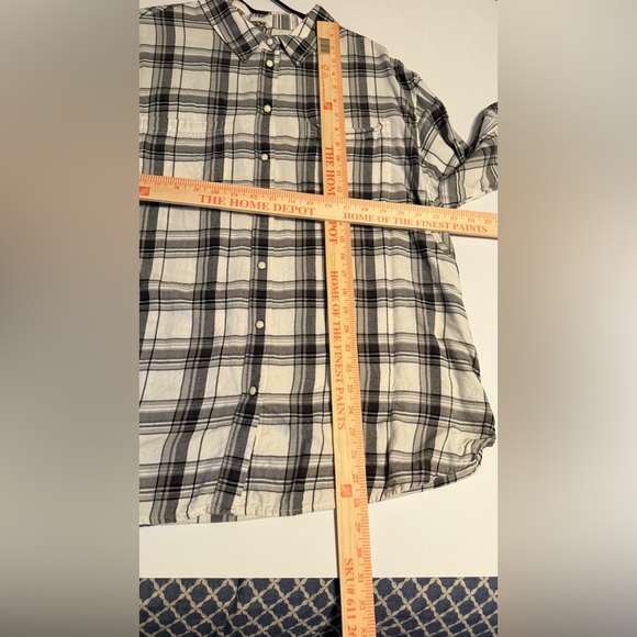 American Eagle Outfitters Gray and White Flannel Shirt , Pearl Buttons - Picture 5 of 8